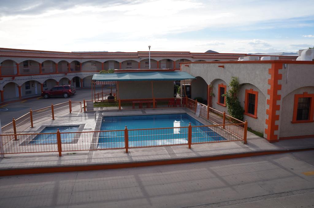 Hotel Sntenario Chihuahua Zewnętrze zdjęcie